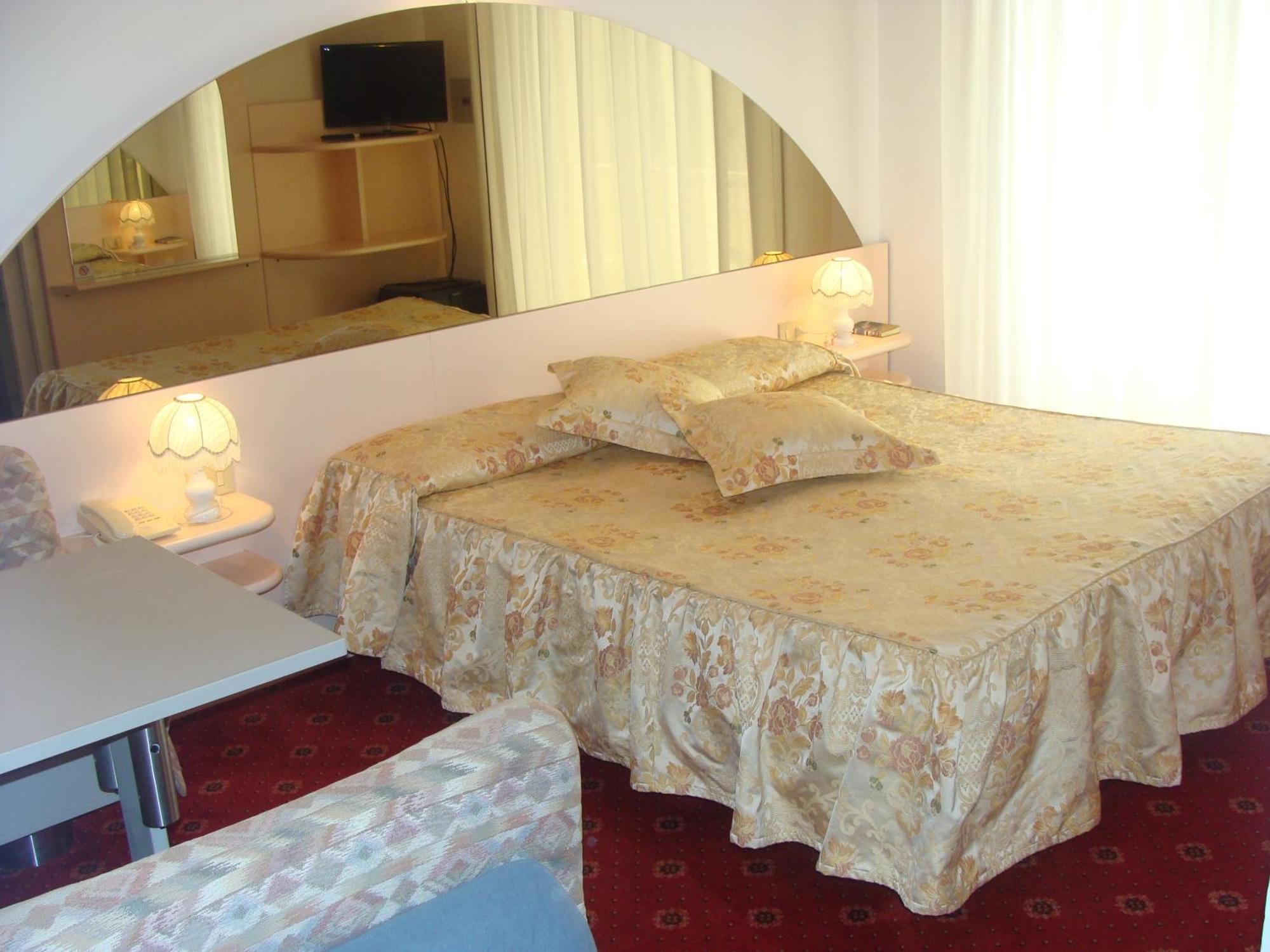 Hotel Villa Luisa Lignano Sabbiadoro Exteriér fotografie